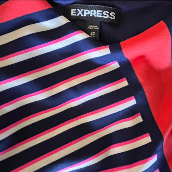 Patterned Crossed Back Crop Blouse, Express XS - Picture 2 of 3